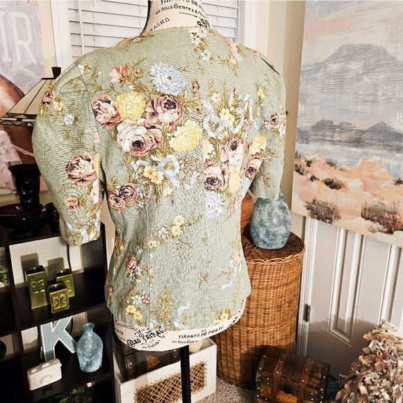 Vtg Lady Carol Preppy Tapestry Design Floral Statement Blouse. - Picture 13 of 15
